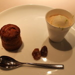 Restaurant MiYa－Vie - アールグレイに浸した洋梨とそのシャーベット、柚子、栗のケーキを添えて