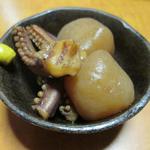 おちあい - 玉コンニャクとゲソの煮付け