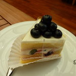クラブハリエ - ブルーベリーのショートケーキ