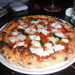 ミルク＆ビアホール九十九 - 石釜で焼くピザは絶品！