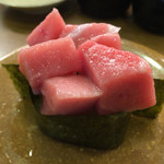 亀正くるくる寿司 - メニューに載ってないトロぶつ