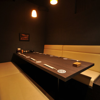 6〜8名個室と広い動線。神楽坂で外さない“万能酒場”