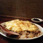 春来 - チリメン焼き飯に卵をトッピング