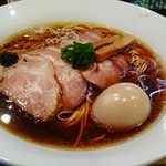 2015/12 焼豚味玉醤油ソバ￥１２５０麺大盛り￥１５０