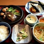 Aji No Mingei - カレイの煮付け定食