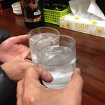 ラーメン神山 - H.27.12.28.夜 黒霧島ロック 380円税込 vs 黒霧島ロック 380円税込 de 乾杯♪