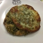 45968425 - チーズバジル？180円