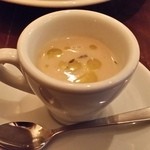 REGIONALE - （2015年12月夜再訪）先ずはサービスのりんごとセロリのポタージュから❢