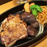 Sutekimiya - チキンと一口ステーキランチ。ワタシはレア・宮ソース・ライスのチョイス♪