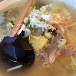 石垣食堂 - よく言えばかなりあっさりしたスープ（要はかなり薄いスープ）