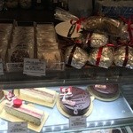 TAVERNA Pinoli - シュトーレンと焼き菓子