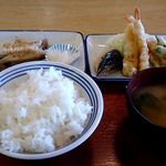 Himebara Shokudou - 地域限定　縞ほっけ塩焼と12月の天ぷら+ご飯とみそ汁