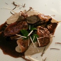 デュ・ヴァン・ハッシシ - シャラン鴨のローストと茸。トリュフソース