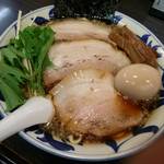 奔放 - 2015.12.26 醤油ラーメン大盛り・味玉。