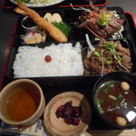 レストラン 牛石 - 女房はやっぱり牛石弁当