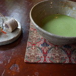 花仙庵 仙仁温泉 岩の湯 - 到着時にいただいた抹茶と茶菓子