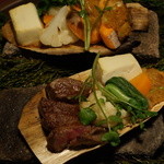 花仙庵 仙仁温泉 岩の湯 - 和牛フィレ肉の杉香焼きとサーモン焼き