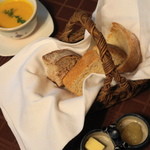 花仙庵 仙仁温泉 岩の湯 - 朝食：パンもいただけます