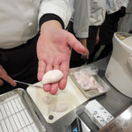 創作串揚 つだ - ふぐの白子。仕込中