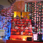 海諷廊 - フロントに飾られている雛飾り・吊し雛