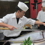 海諷廊 - マグロ解体ショー