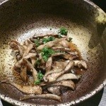旬感・炭・炙り 高井 - 地鶏の皮酢