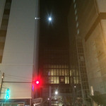 喜楽亭 - 近鉄とユフラの間に満月4日後の月。初めて見た光景かも…( ｰ`дｰ´)ｷﾘｯ