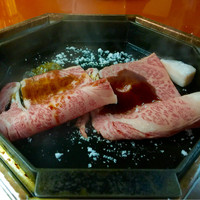 三嶋亭 本店 - 肉焼いてます