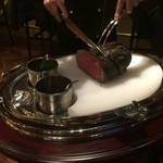 えっ！ローストビーフをそんなに分厚く？！