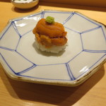 鮨 さいとう - 北海道の馬糞雲丹握り1　-離れ-