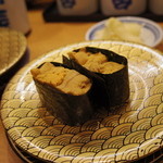 市場ずし 魚辰 - 糸島産のウニ。メッチャ美味しかった！金の皿２枚