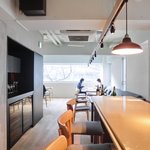 クラフタル - 店内のカウンター席の風景です