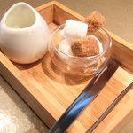 クラフタル - ランチコース 5400円 のミルクと角砂糖