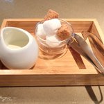 クラフタル - ランチコース 5400円 のミルクと角砂糖