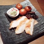 PRIVATE DINING 点 - 名古屋コーチン３種盛り９００円（税込）