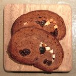 クラフタル - ランチコース 5400円 のココアパウダーを練り込んだレーズンとアーモンド入りシュトーレン