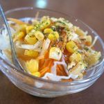 カウボーイカレー - ランチなのでサービスのサラダ付き