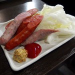 Motsuyakiterasan - ソーセージ盛り合わせ（580円）