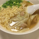 神戸元町別舘牡丹園 - ワンタン麺