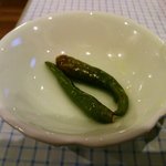 ラトバレ - サービスの青唐辛子の漬物、強烈な辛さです♪
