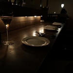 ファイ - 料理は間接光で照らされる