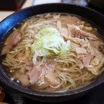 Yamagatano Niku Sobaya - 冷たい肉そば（大盛）