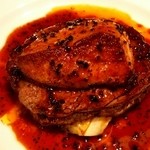 YUJIN東京 - フォワグラトリュフソースと牛ヒレ肉ロースト