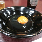 料亭 金鍋 - 2014-12　金鍋のお肉は生卵にくぐらせて。