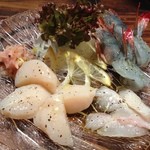 サッチモ - H.27.9.10.夜 カルパッチョ三種盛り(天使の海老・太刀魚・ホタテ) 980円