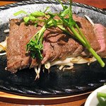 いぬ居 - 黒毛和牛もも肉のステーキ（150g）