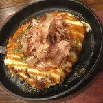 ずみっ！！酒場 やまといも - お好み焼き モチーズ玉