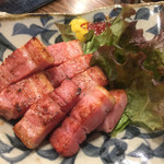 ずみっ！！酒場 やまといも - 厚切りベーコンの炭火焼き