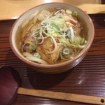 武州うどんあかねandみどりダイニング - とりチャーシューうどん。
      650円。
      美味し。