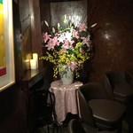 バー ジャダ - H27.12　店内の生花